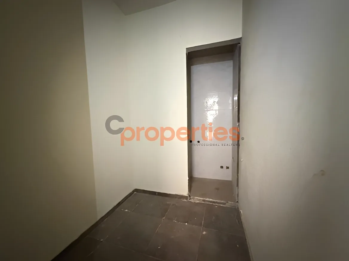 Apartment for Sale in Ballouneh