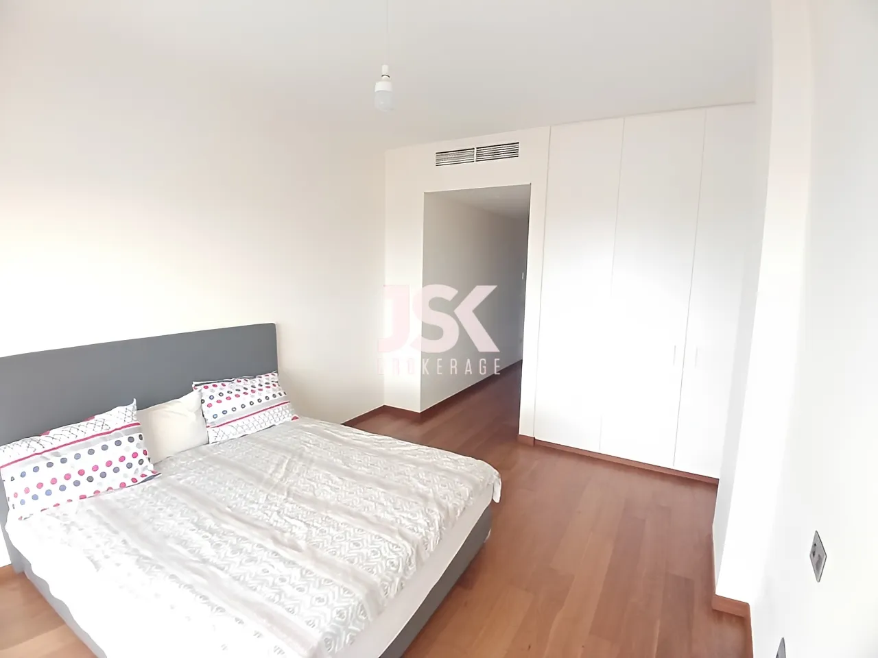 Apartment for Rent in Waterfront City