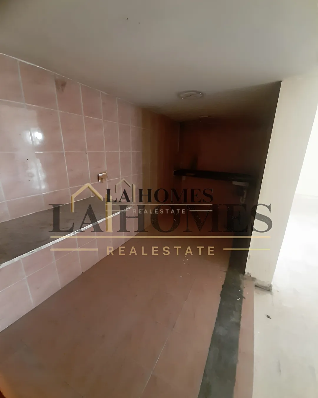 Shop for rent in Adma w Dafnah