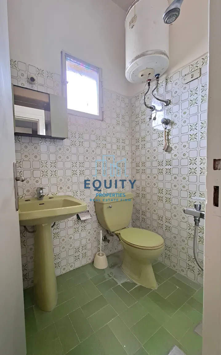 Office for rent in Haret Sakher, Lebanon