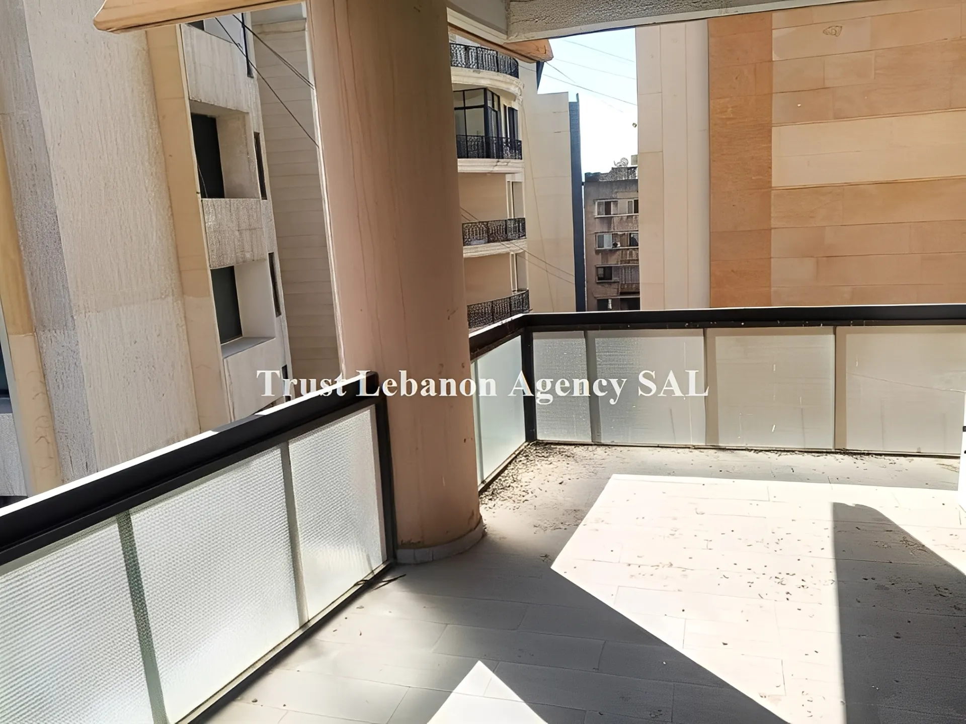 Apartment for Rent in Achrafieh - 2 bed, 1 bath
