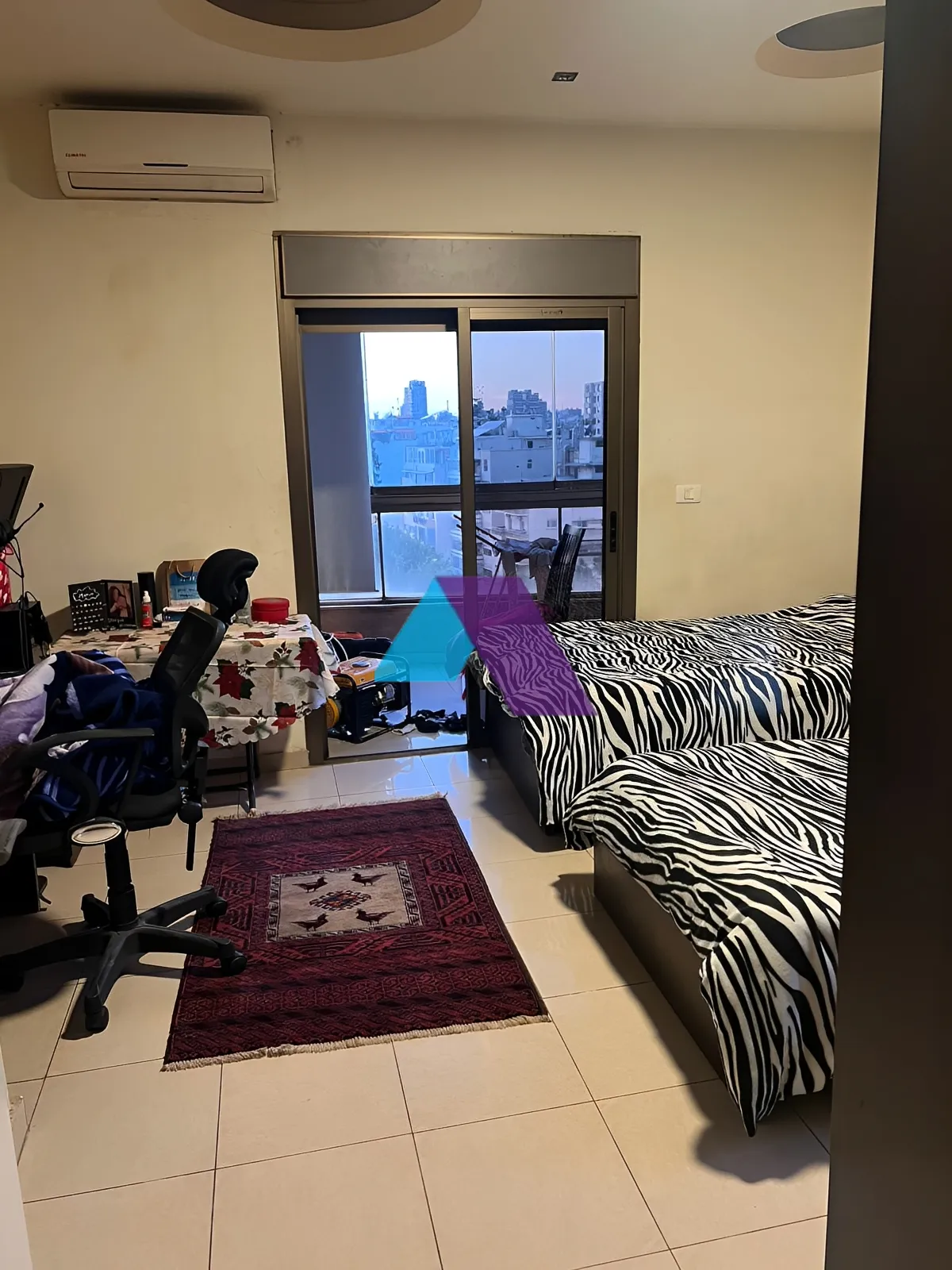 Apartment for Sale in Forn El Chebbak