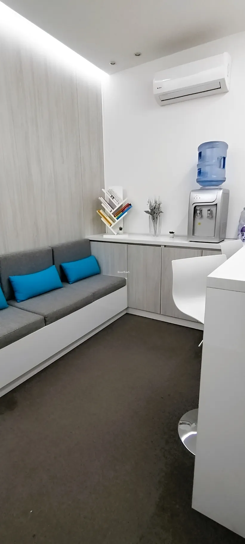Office for rent in Ain El Remmaneh, Lebanon