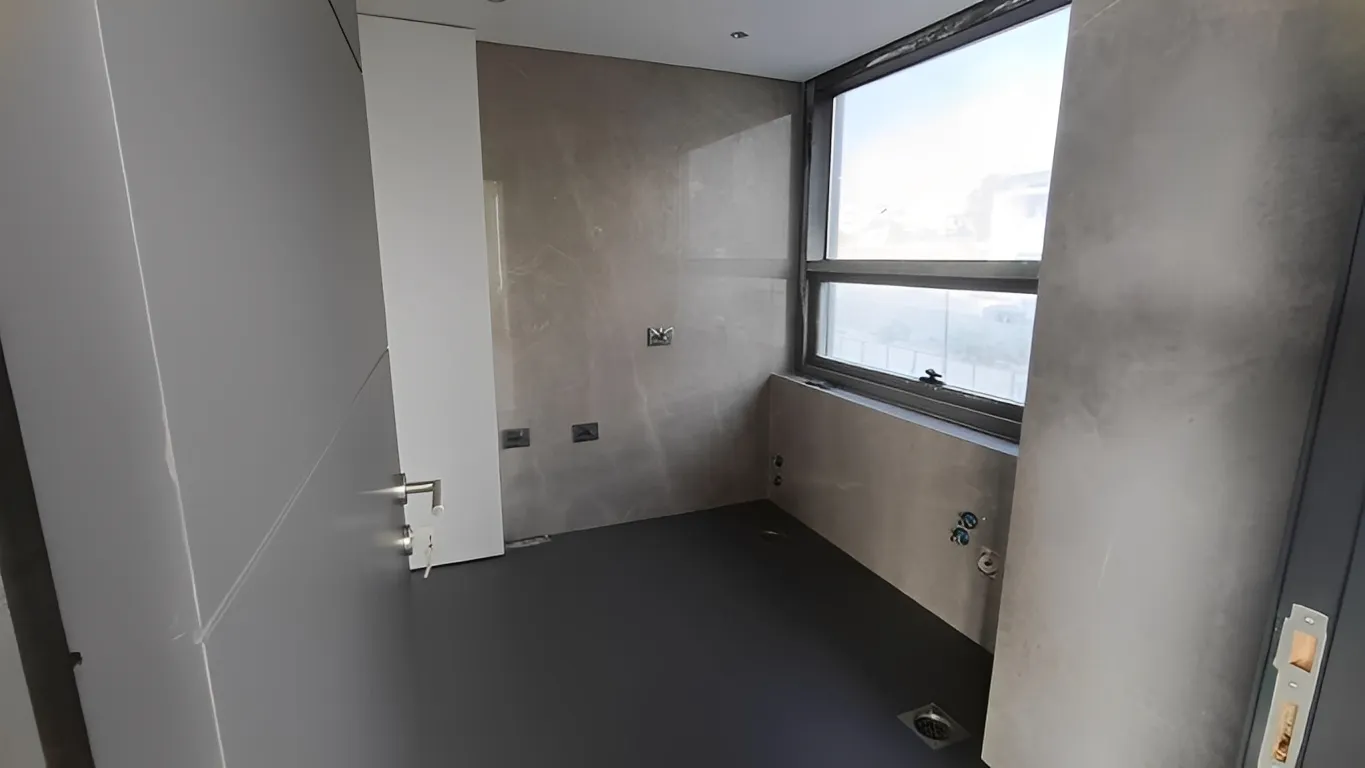 Commercial Property For Rent in Metn