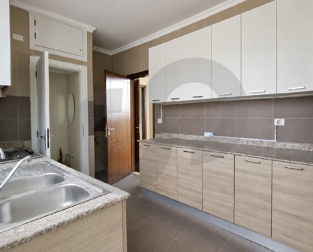 Building for Sale in Mar Elias