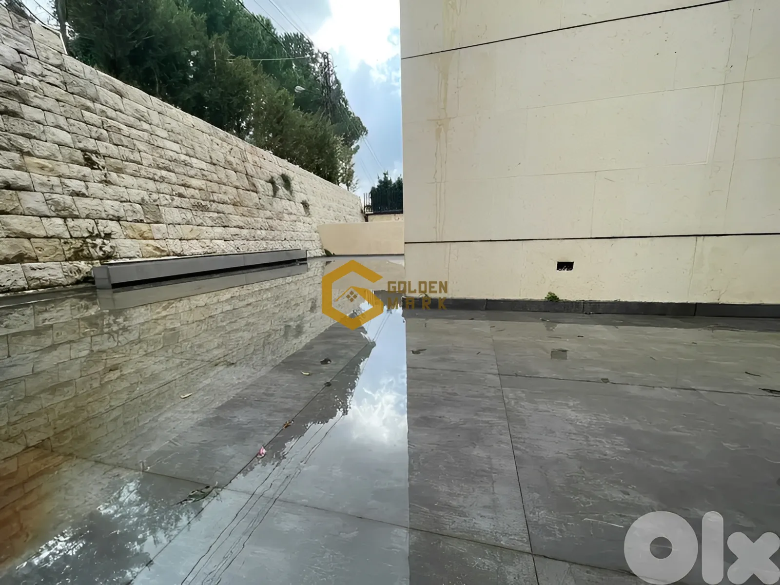 Apartment for Sale in Ballouneh - 4 bed, 4 bath