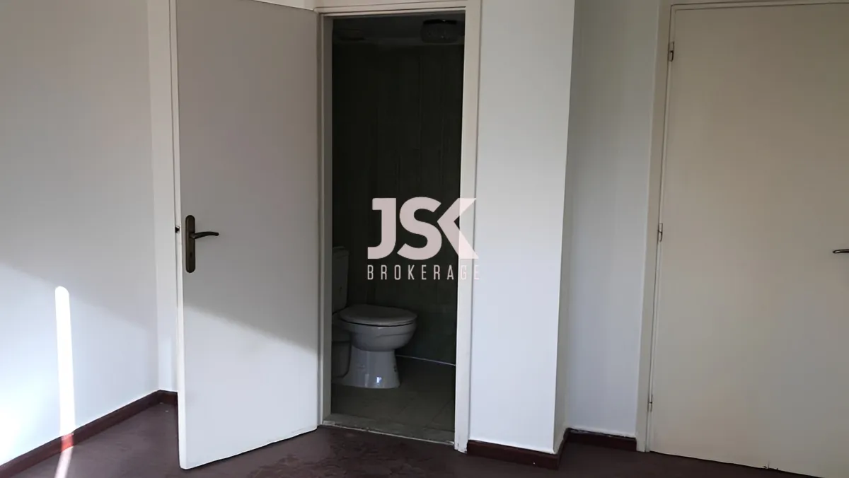 Office for Sale in Verdun