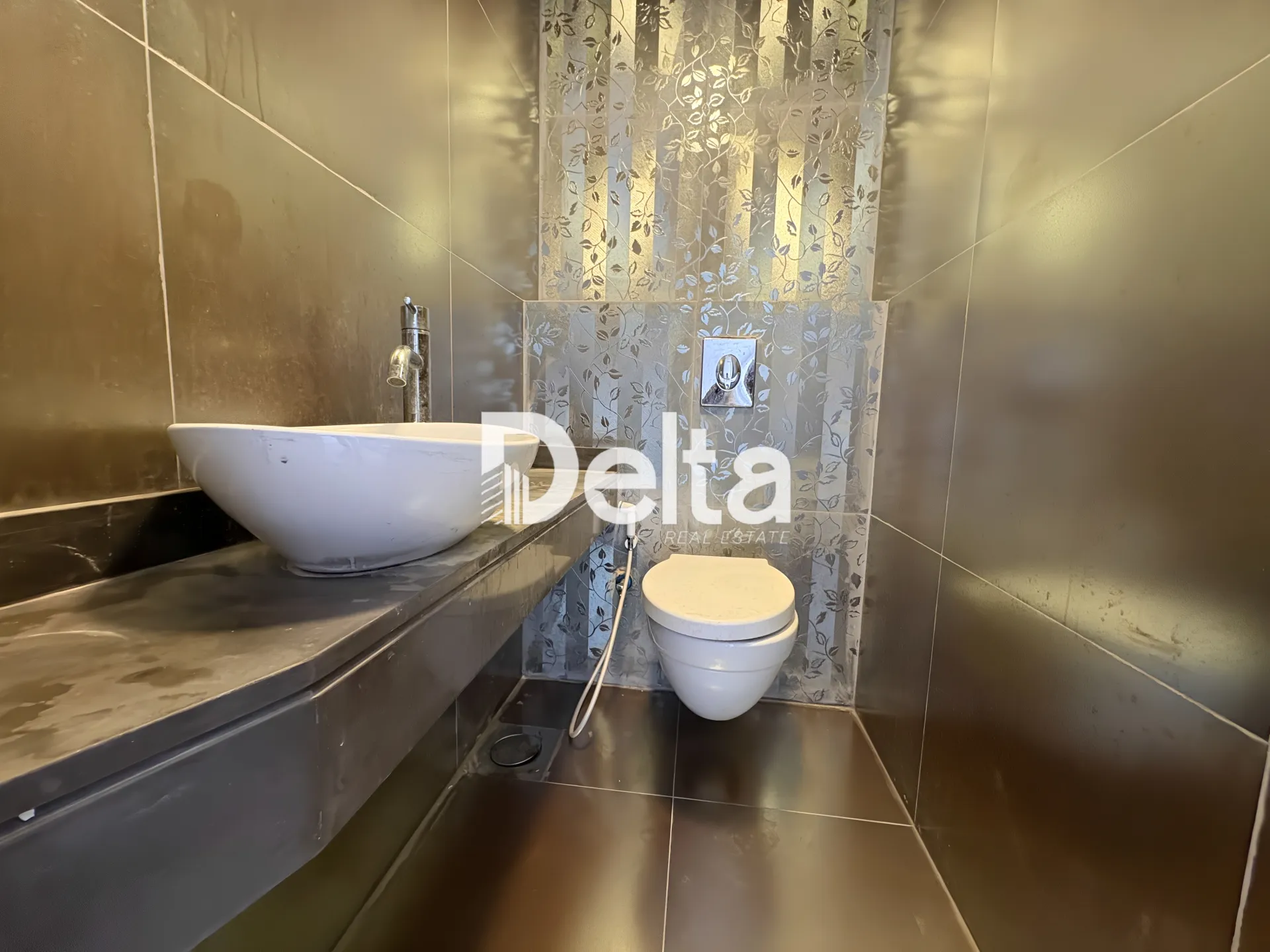 Apartment for sale in Mar elias, beirut, lebanon - 3 bed, 4.0 bath