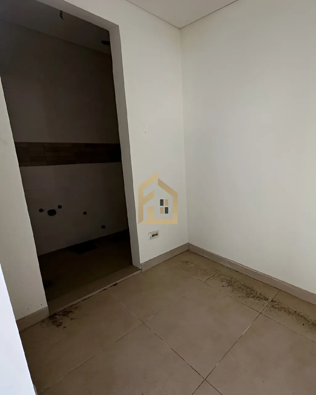 Apartment for sale in Ramlet El Baida, Bayrut, Lebanon