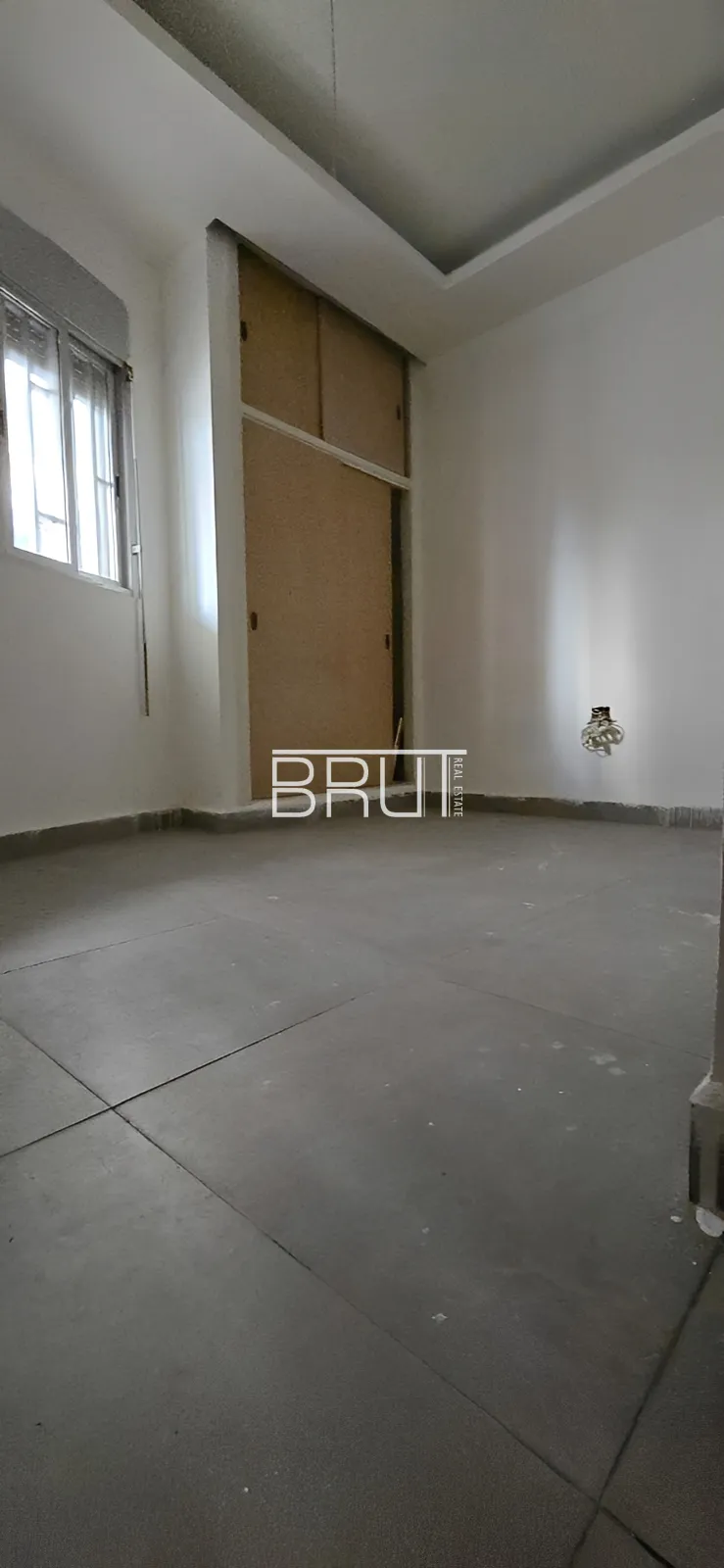 Apartment for Sale in Ballouneh