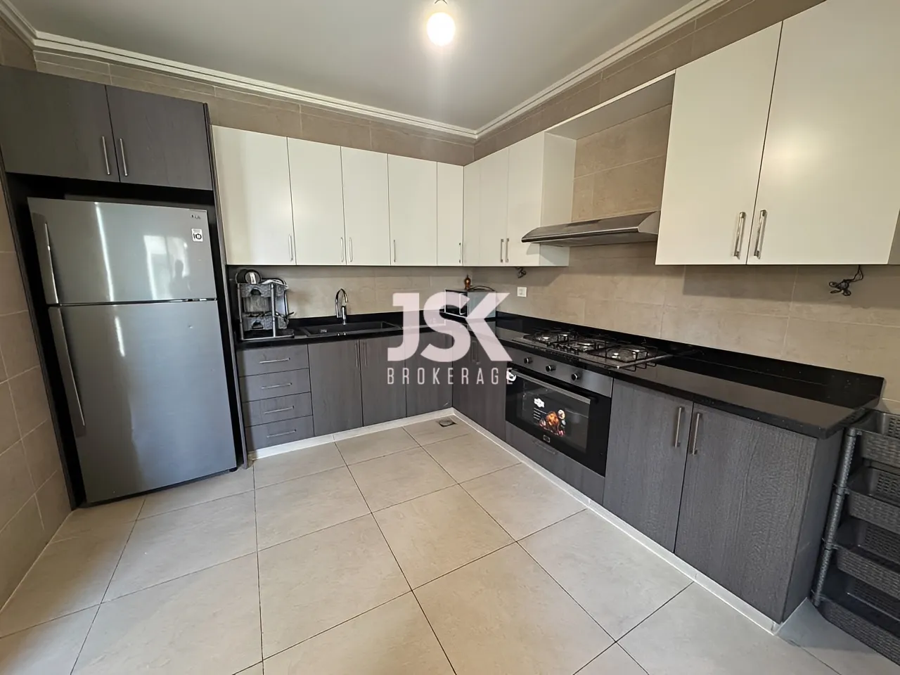 Apartment for Sale in Msaytbeh