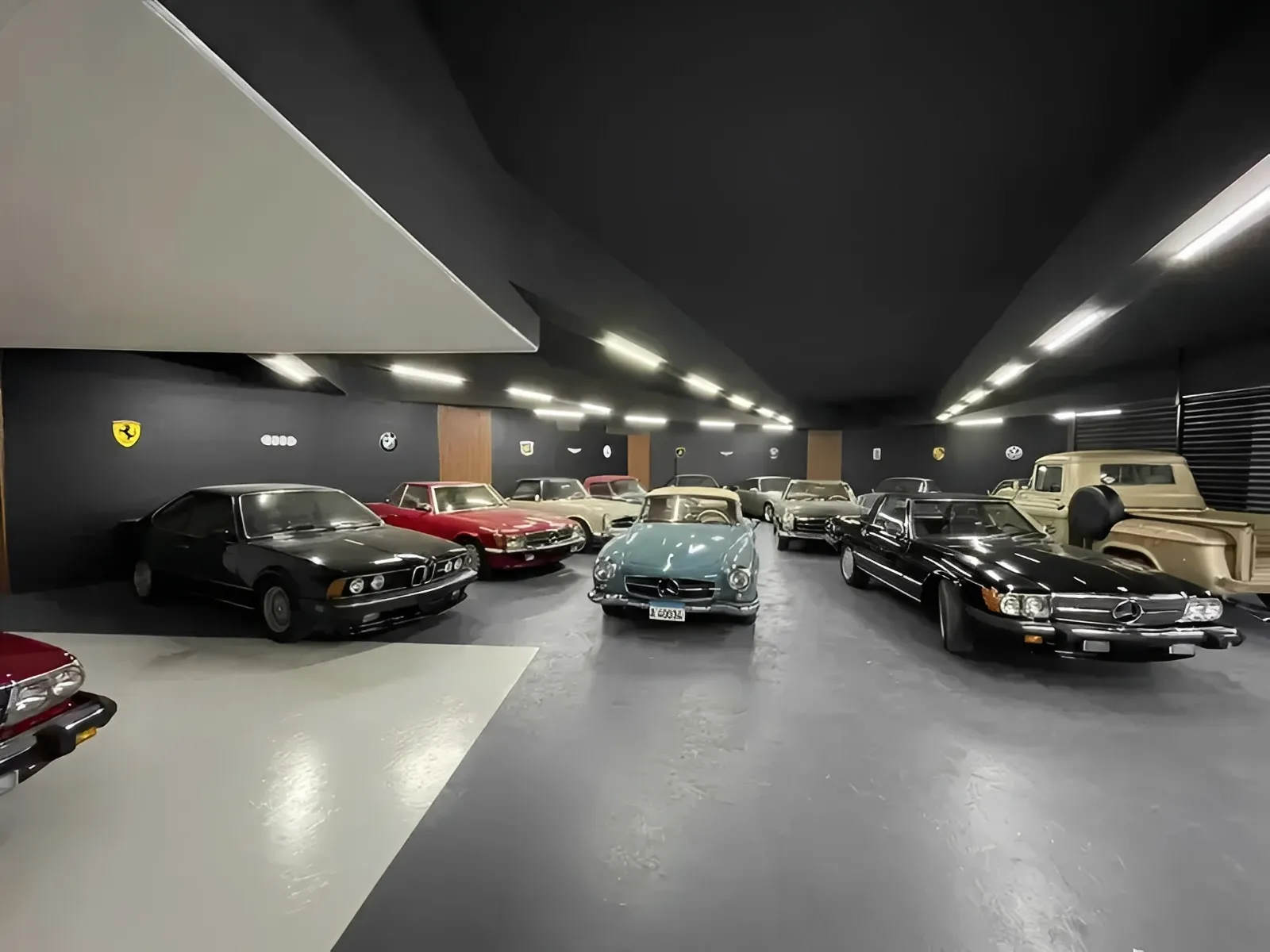 Shop For Rent in Jdaideh