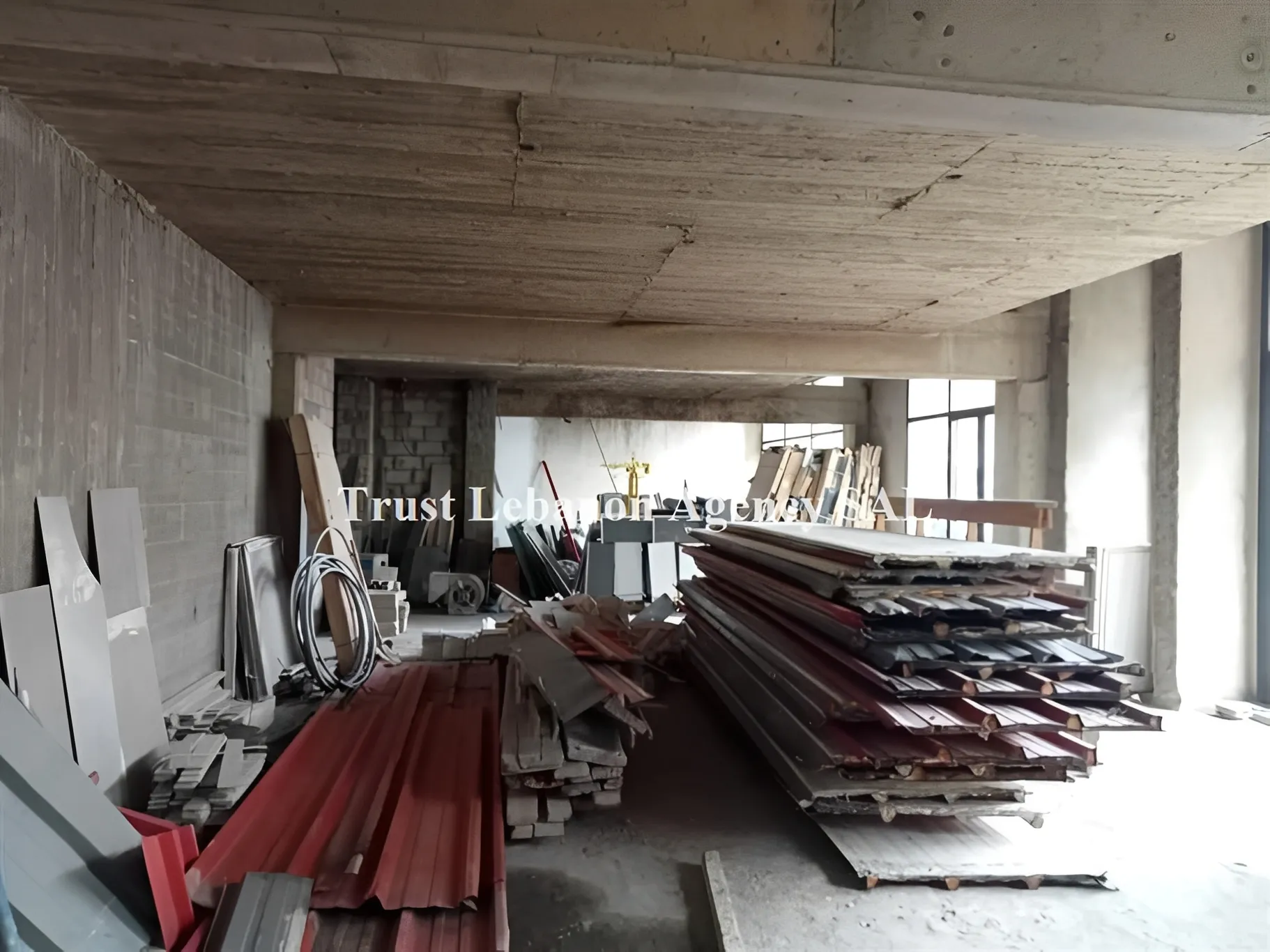 Shop for sale in Achrafieh, Jeitaoui
