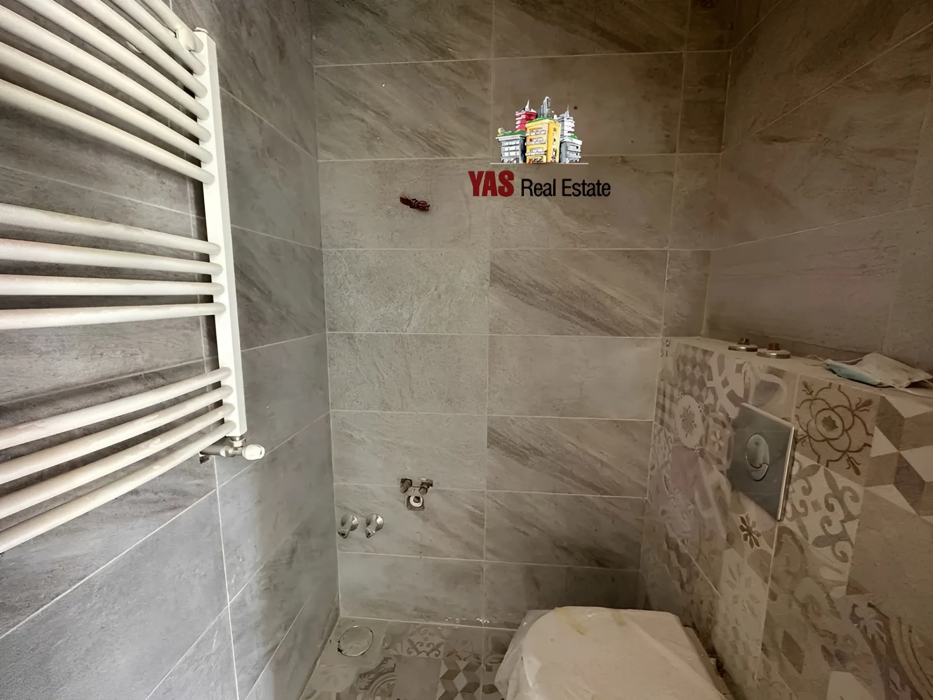 Apartment for Sale in Ballouneh