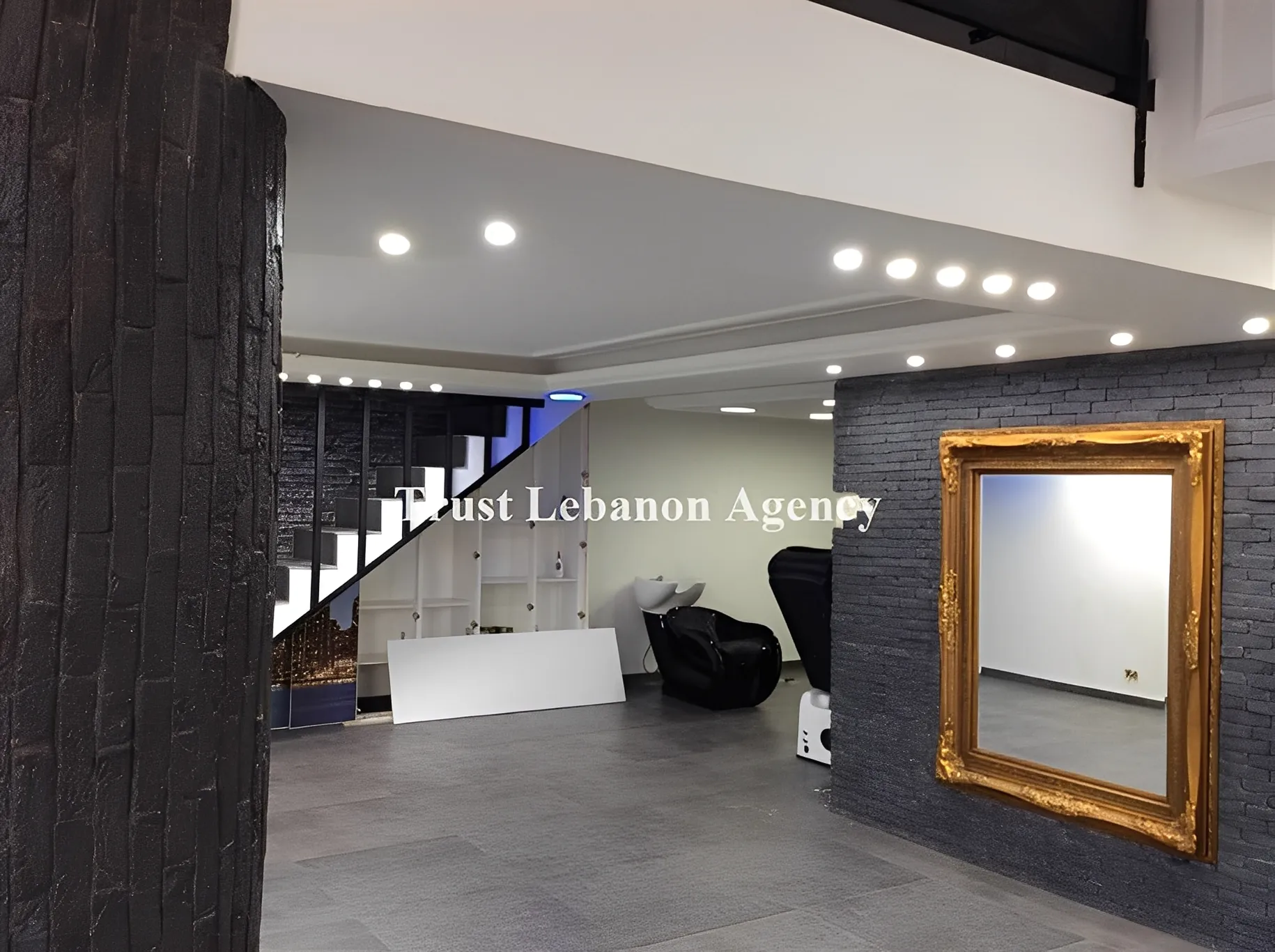 Shop for sale in Hazmieh