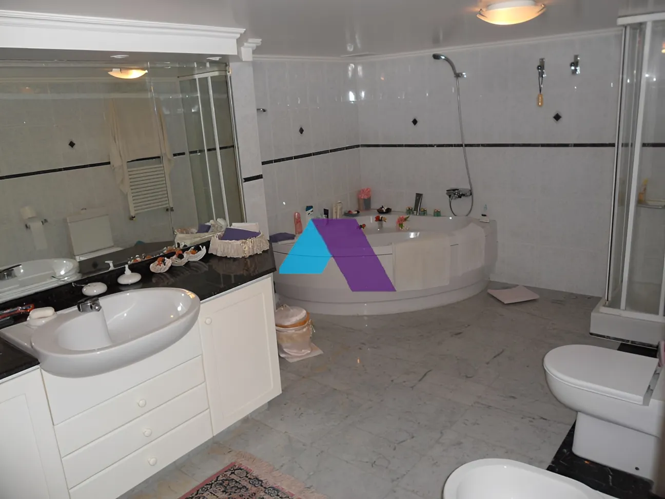 Penthouse for sale in Ain Saadeh - 4 bed, 7 bath