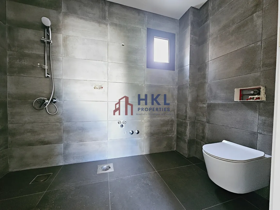 Apartment for rent in Achrafieh, Beirut, Lebanon - 3 bed, 4 bath