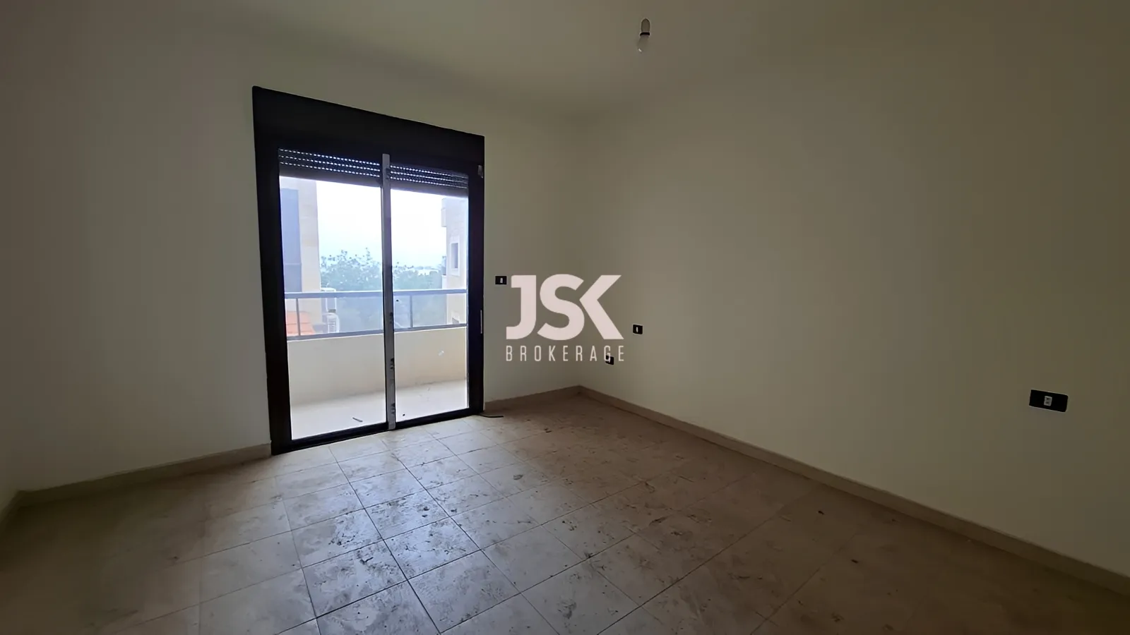 Apartment for Sale in Aamchit