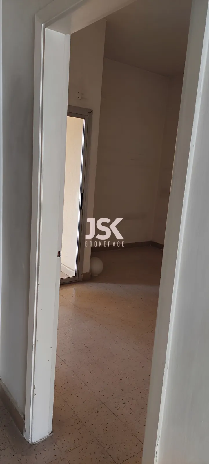 Office for Sale in Horch Tabet