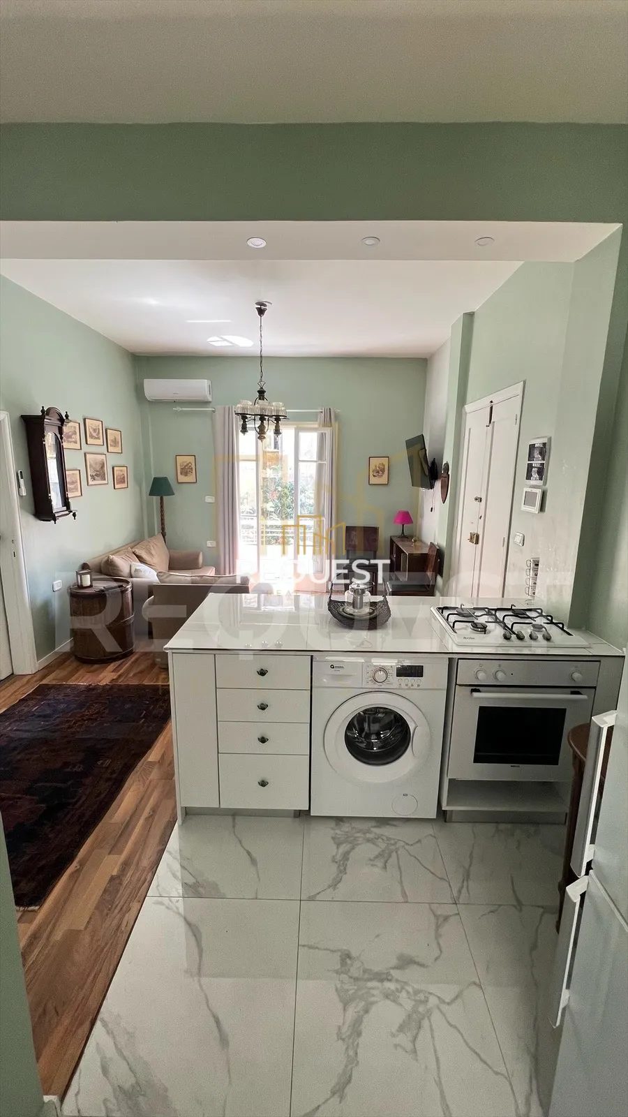 Studio for rent in Forn El Chebbak