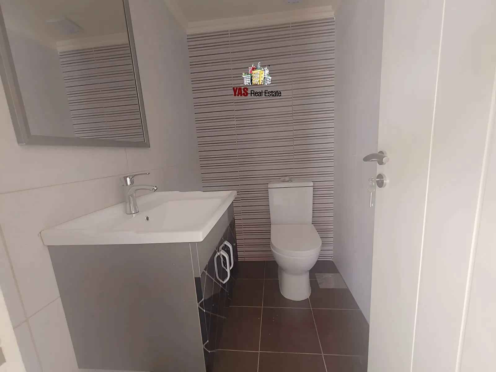 Apartment for Sale in Adonis