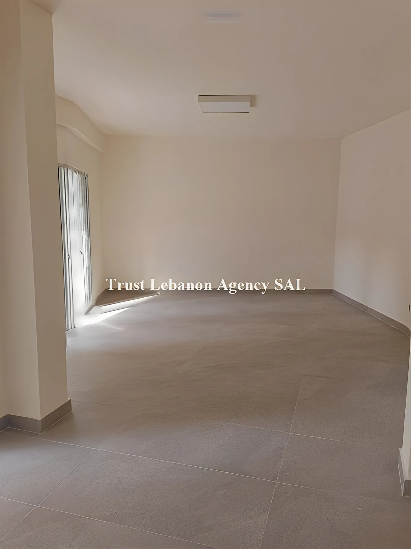 Office for rent in Achrafieh