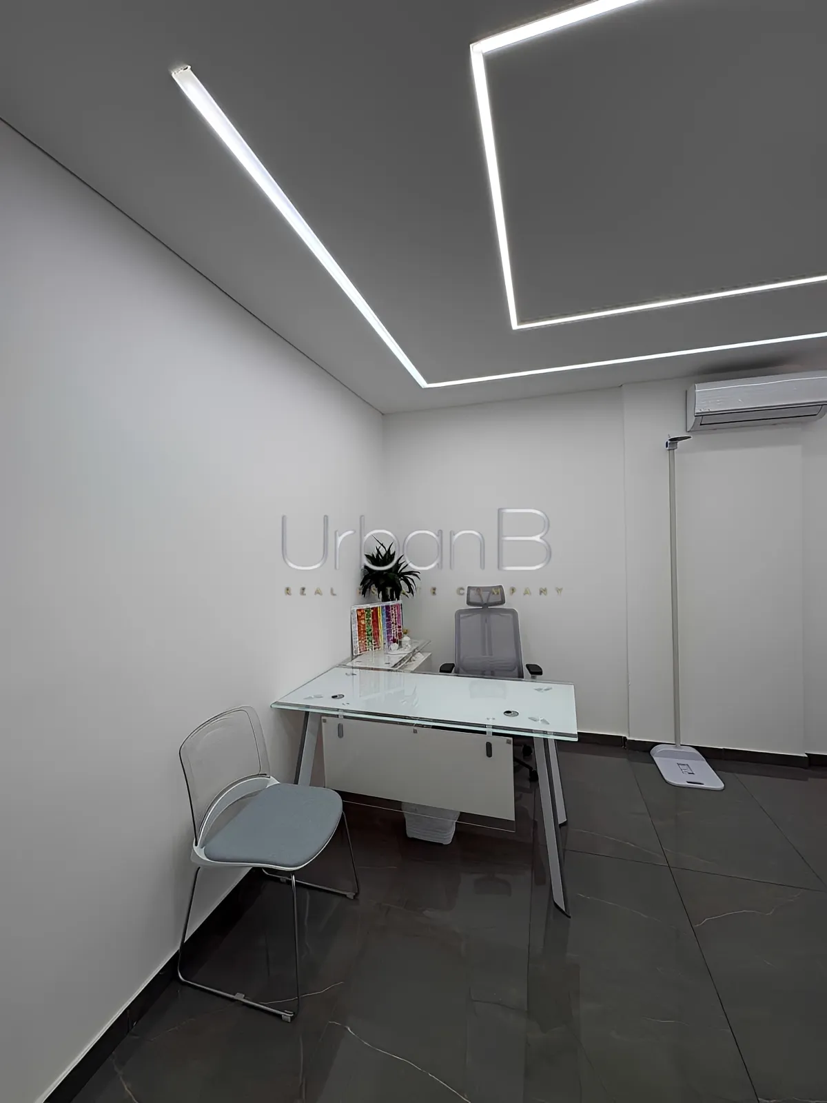 Clinic for rent in Verdun