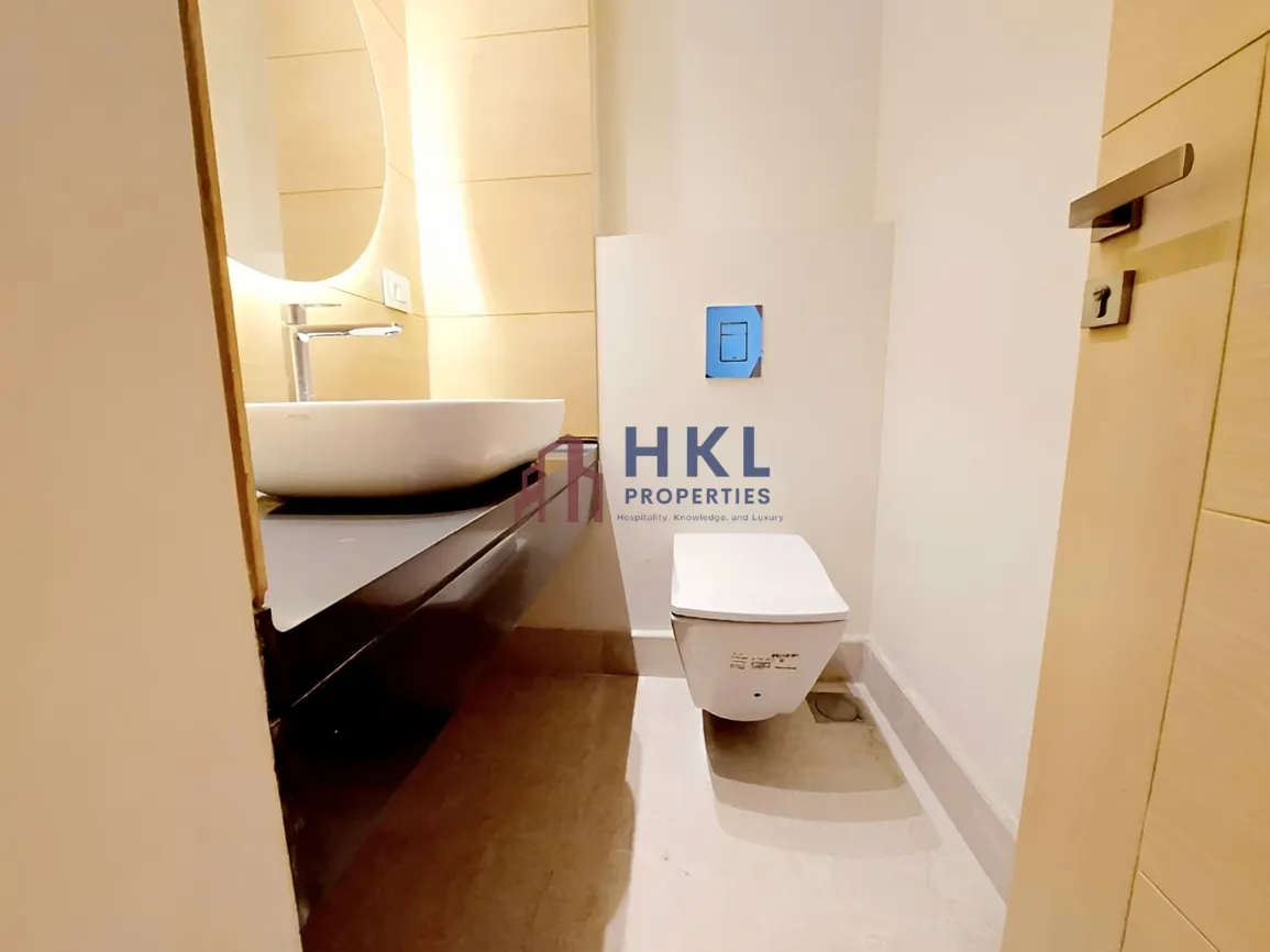 Apartment for sale in Manara, Beirut, Lebanon - 3 bed, 3 bath
