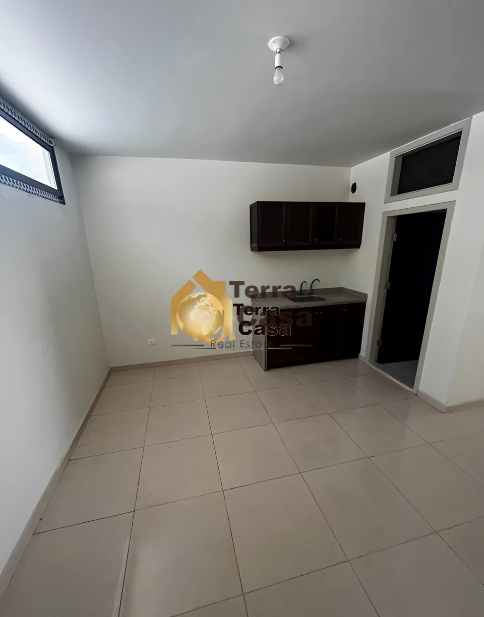 Shop for sale in Ain el Ghossein