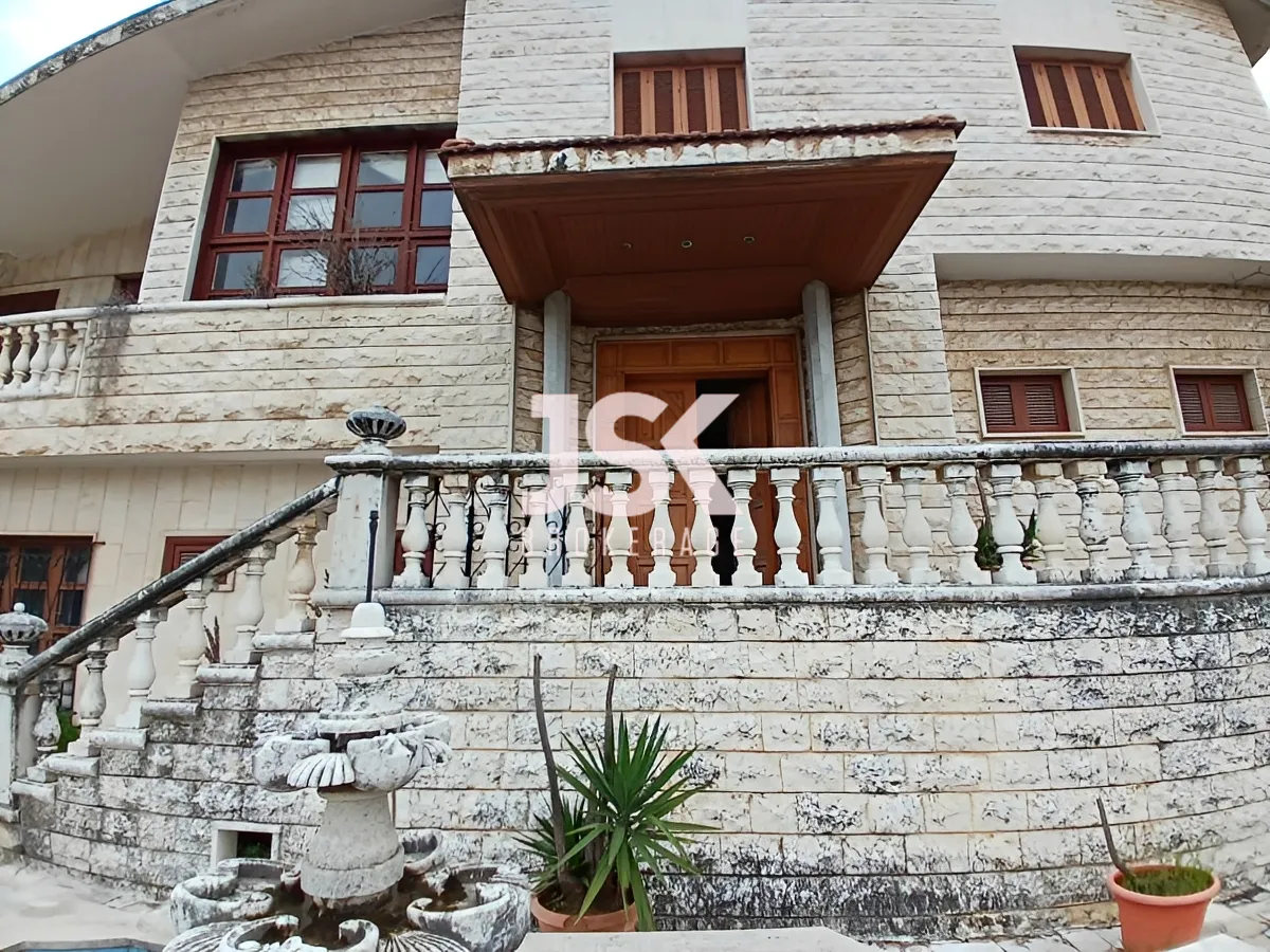 Villa for Sale in Rabweh, Metn