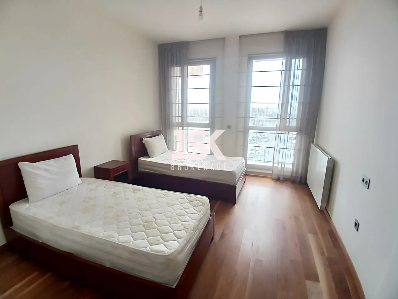 Apartment for Rent in Waterfront City