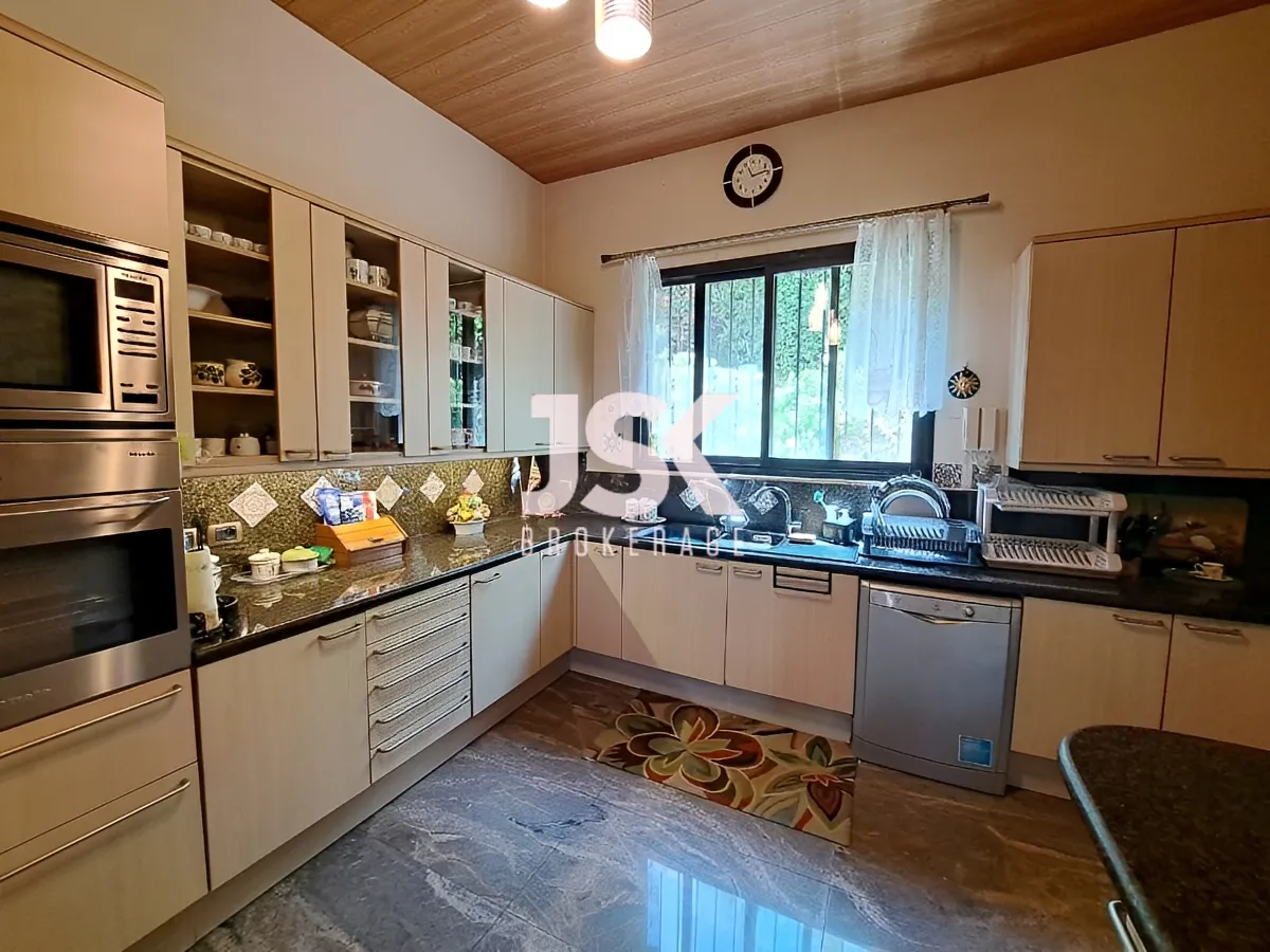 Villa for Sale in Ain Aar, Lebanon