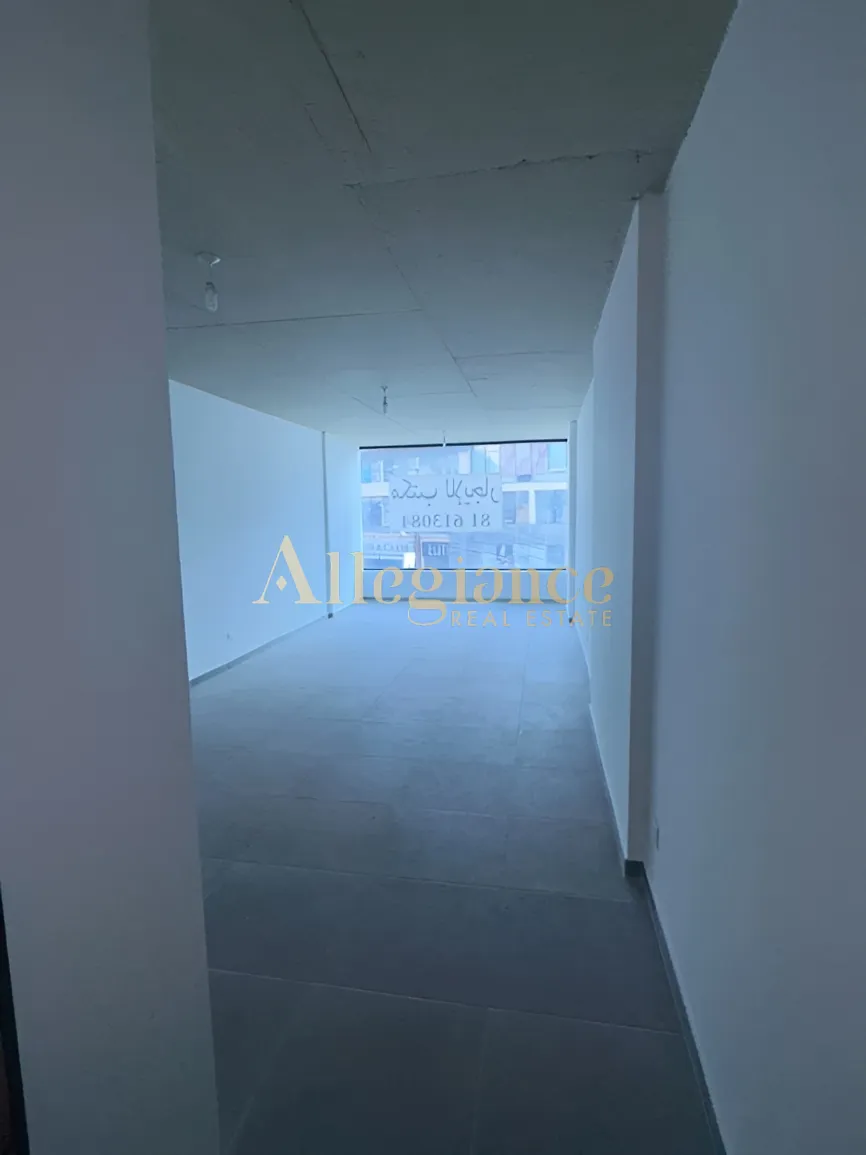 Shop for rent in Yarzeh