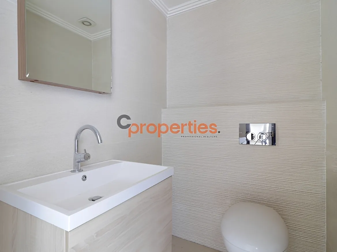 Apartment for Sale in Sioufi