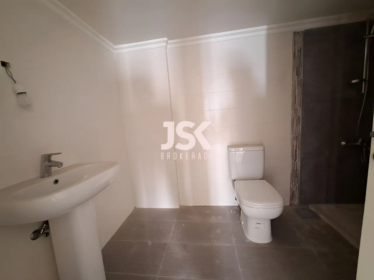 Apartment for Sale in Edde