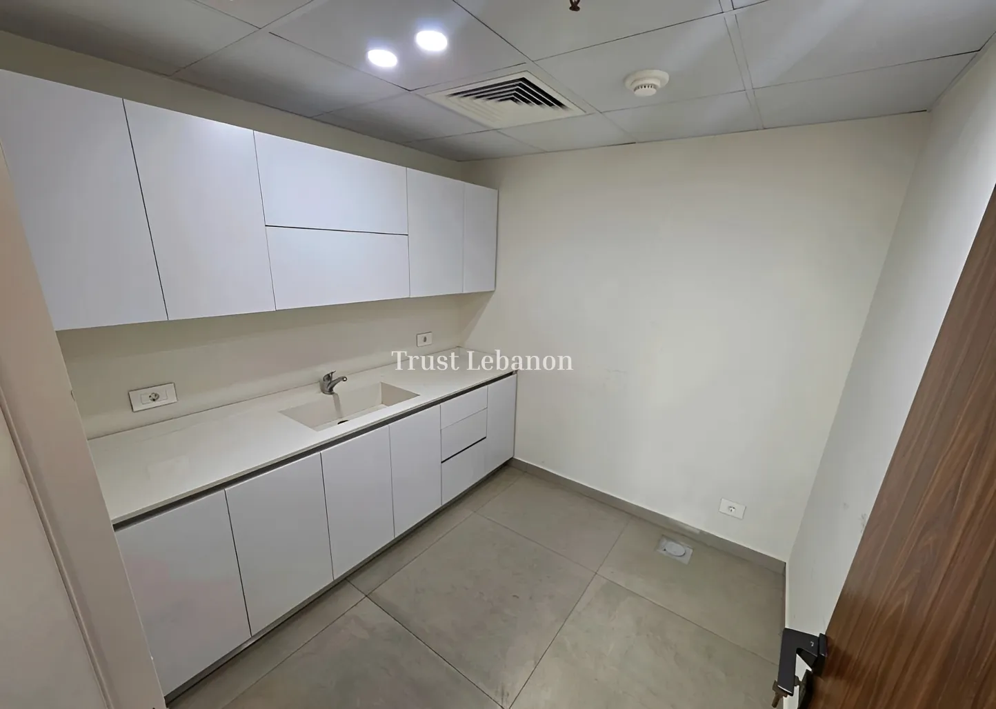 Commercial Commercial for rent in Achrafieh, Beirut, Lebanon