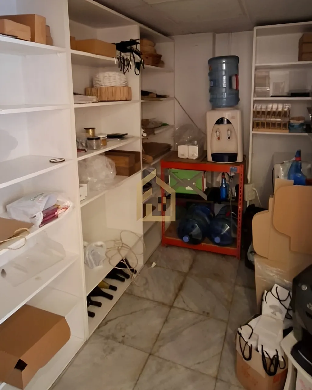 Shop for rent in Antelias, Lebanon