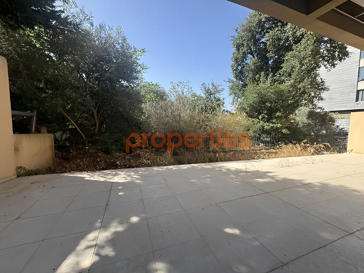 Apartment for Sale in Mazraat Yachoua - 3 bed, 3 bath