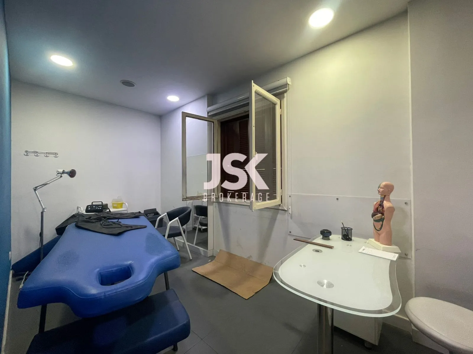 Office for Rent in Saifi Village