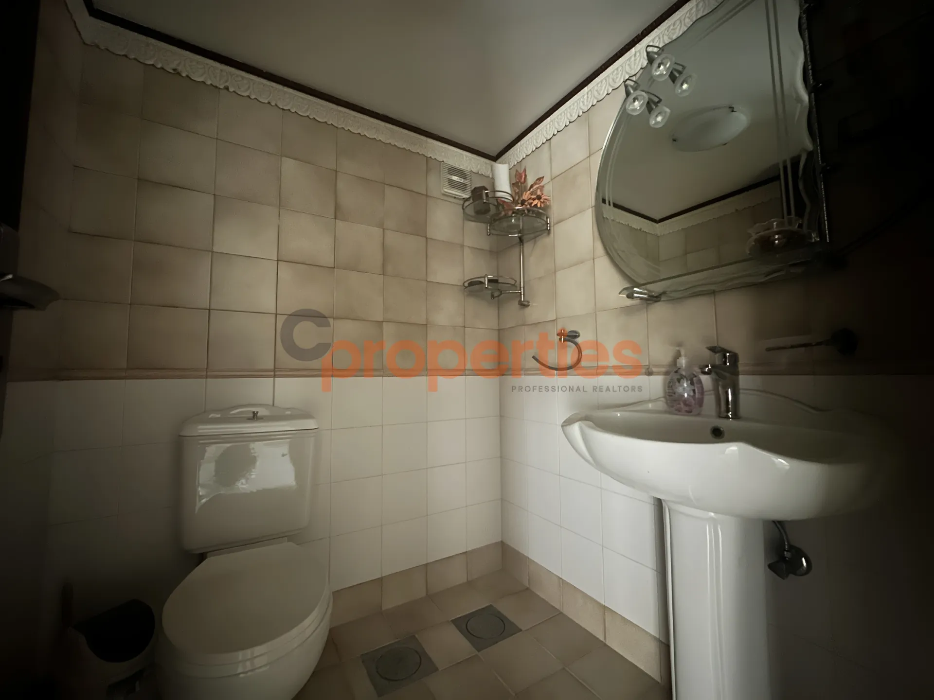 Apartment for Rent in Aaraiya - 2 bed, 3 bath