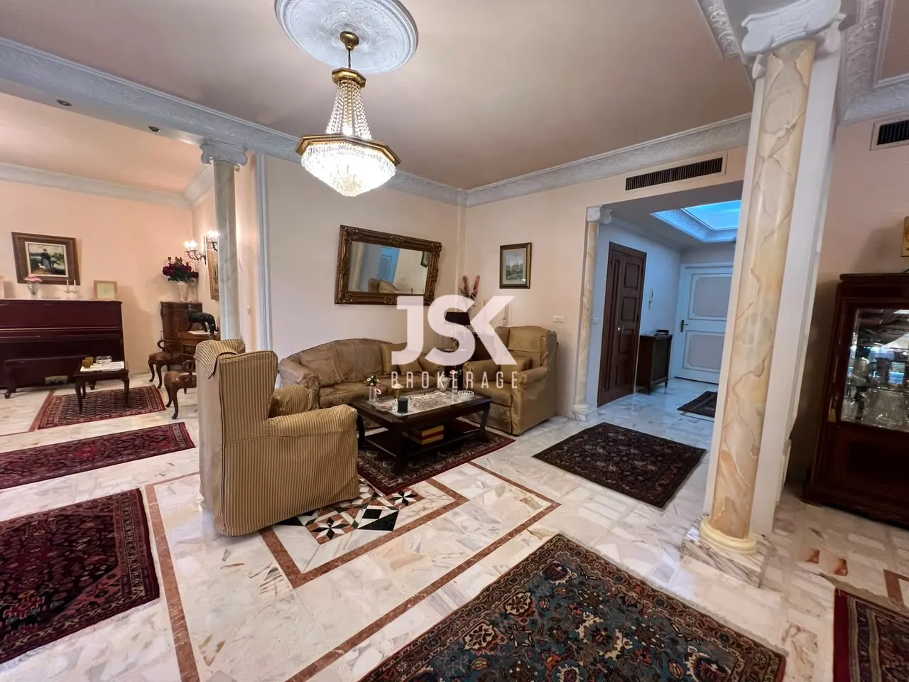 Apartment for Sale in Forn El Chebbak