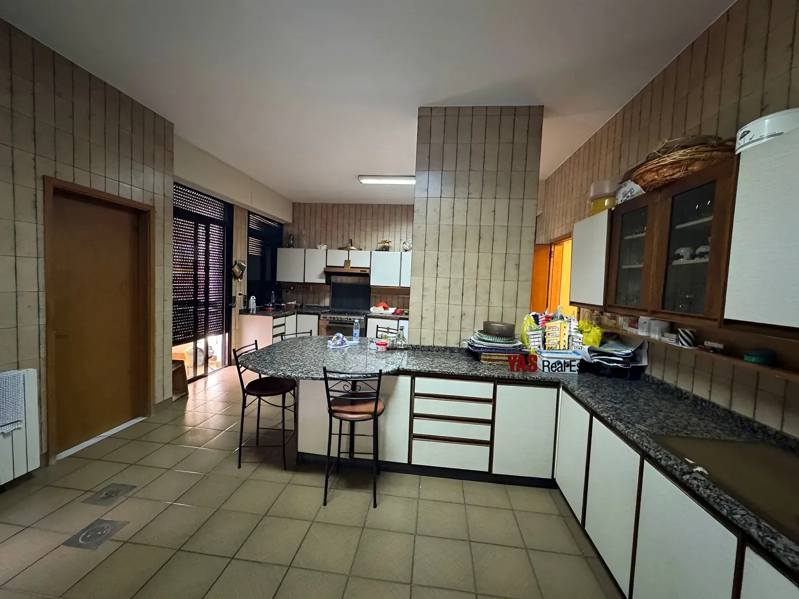 Apartment for Sale in Ballouneh