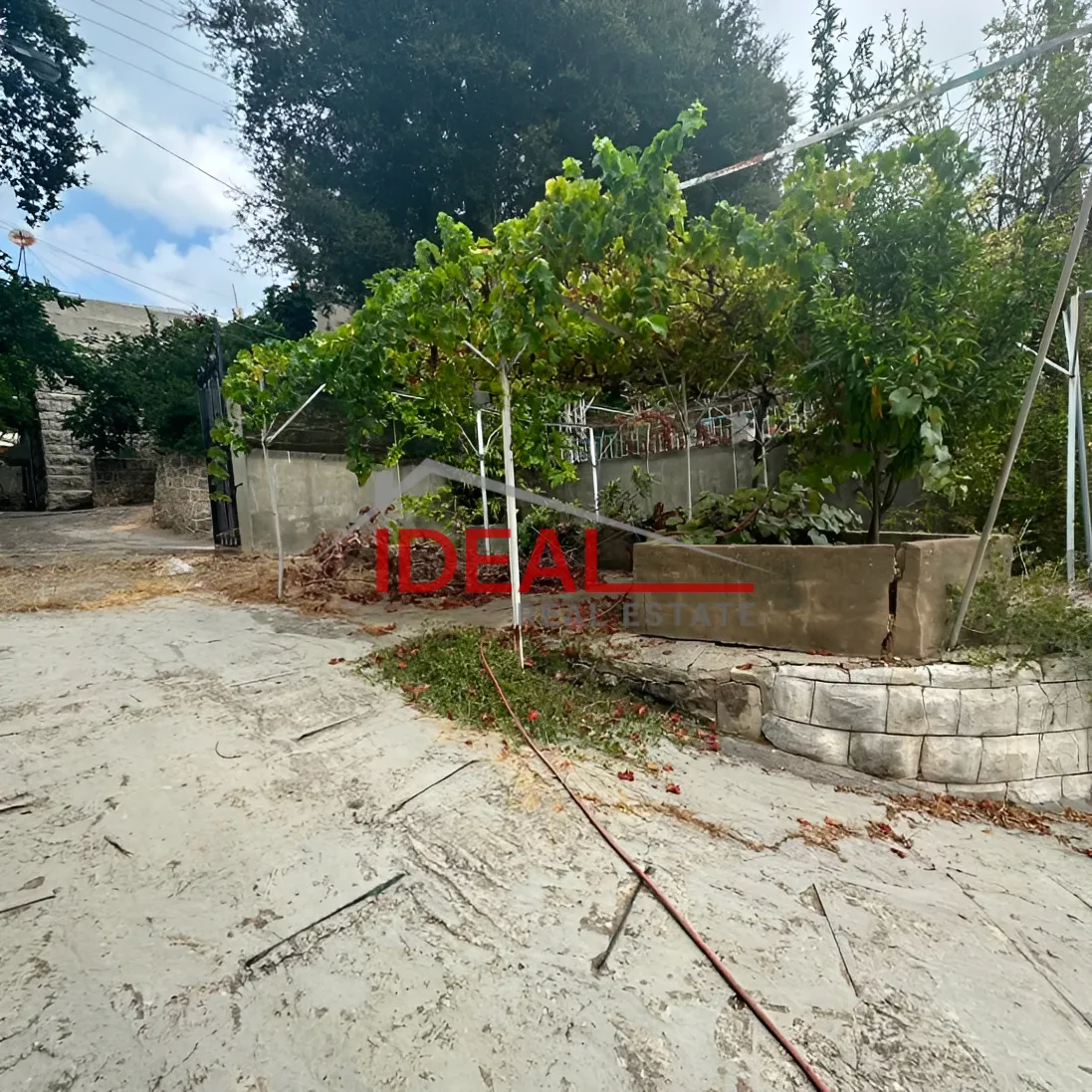 House for sale in Gharifeh