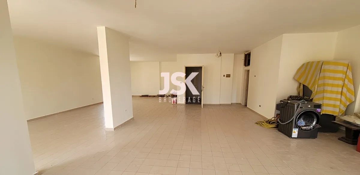 Office for rent in Ghadir