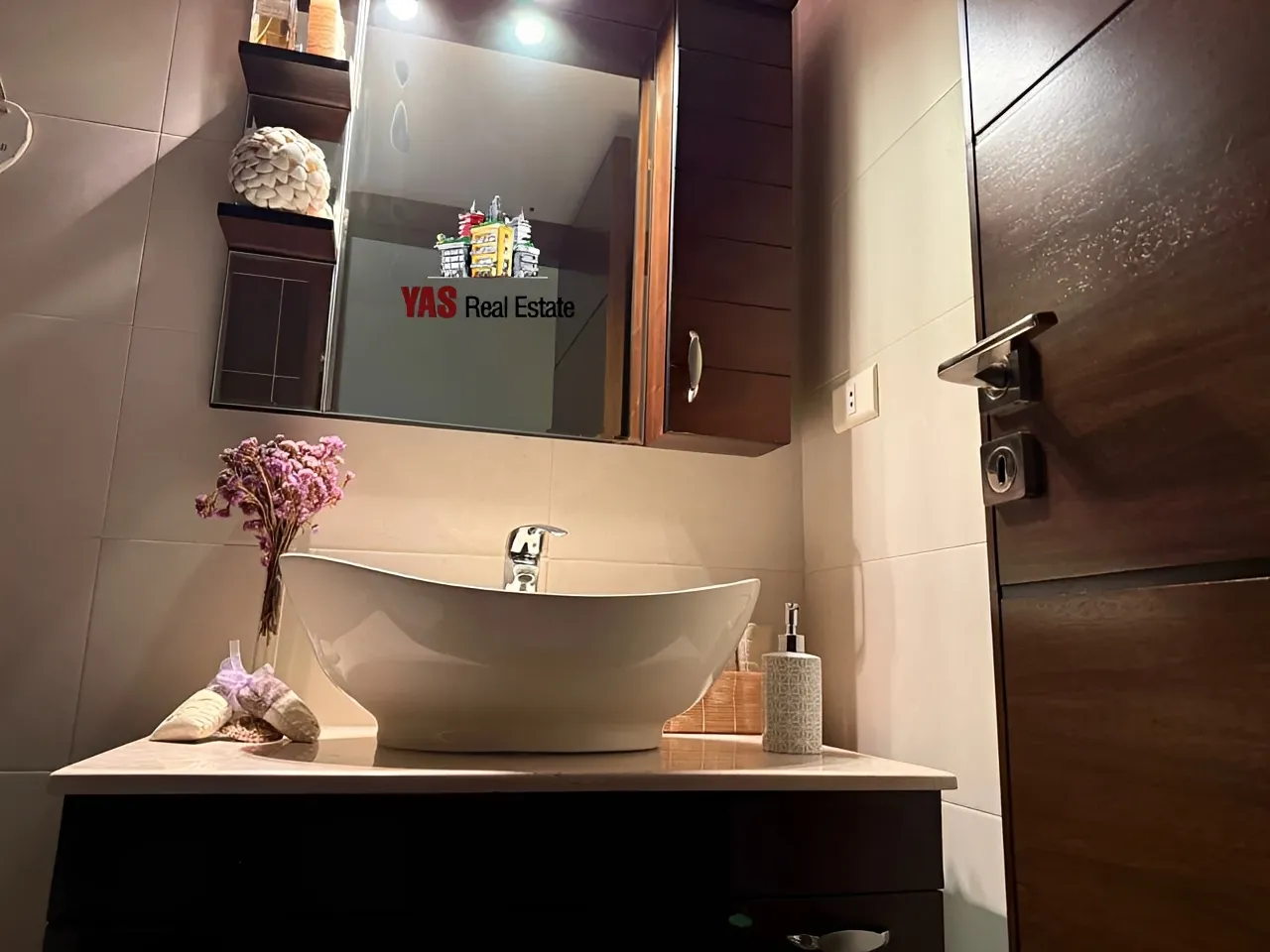 Apartment for Sale in Ballouneh
