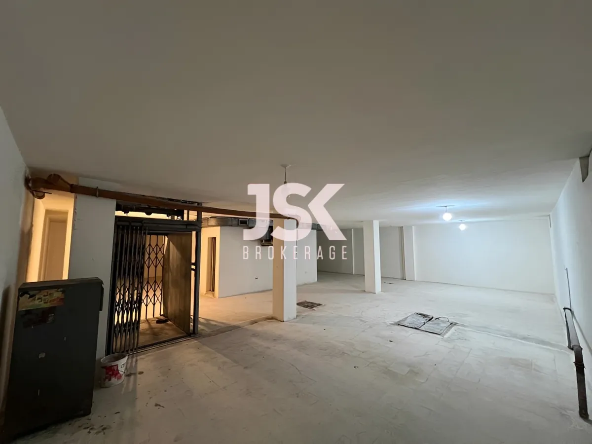 Warehouse for sale in Tallet El-Khayat