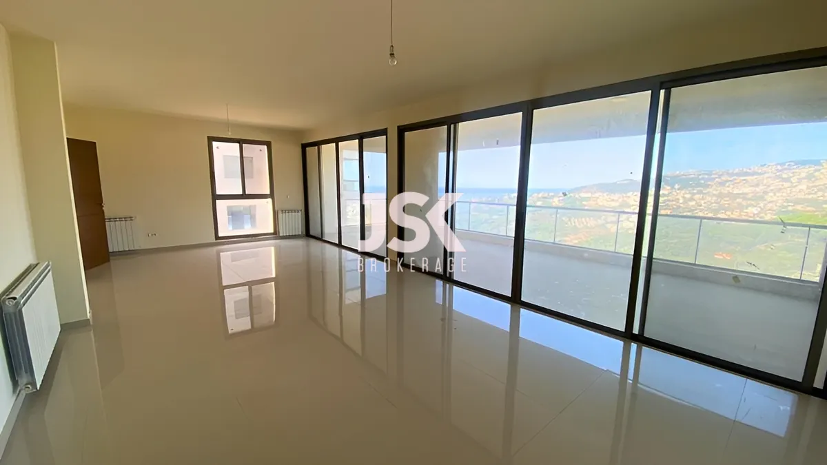 Apartment for Sale in Qornet El Hamra, Lebanon - 3 bed, 4 bath
