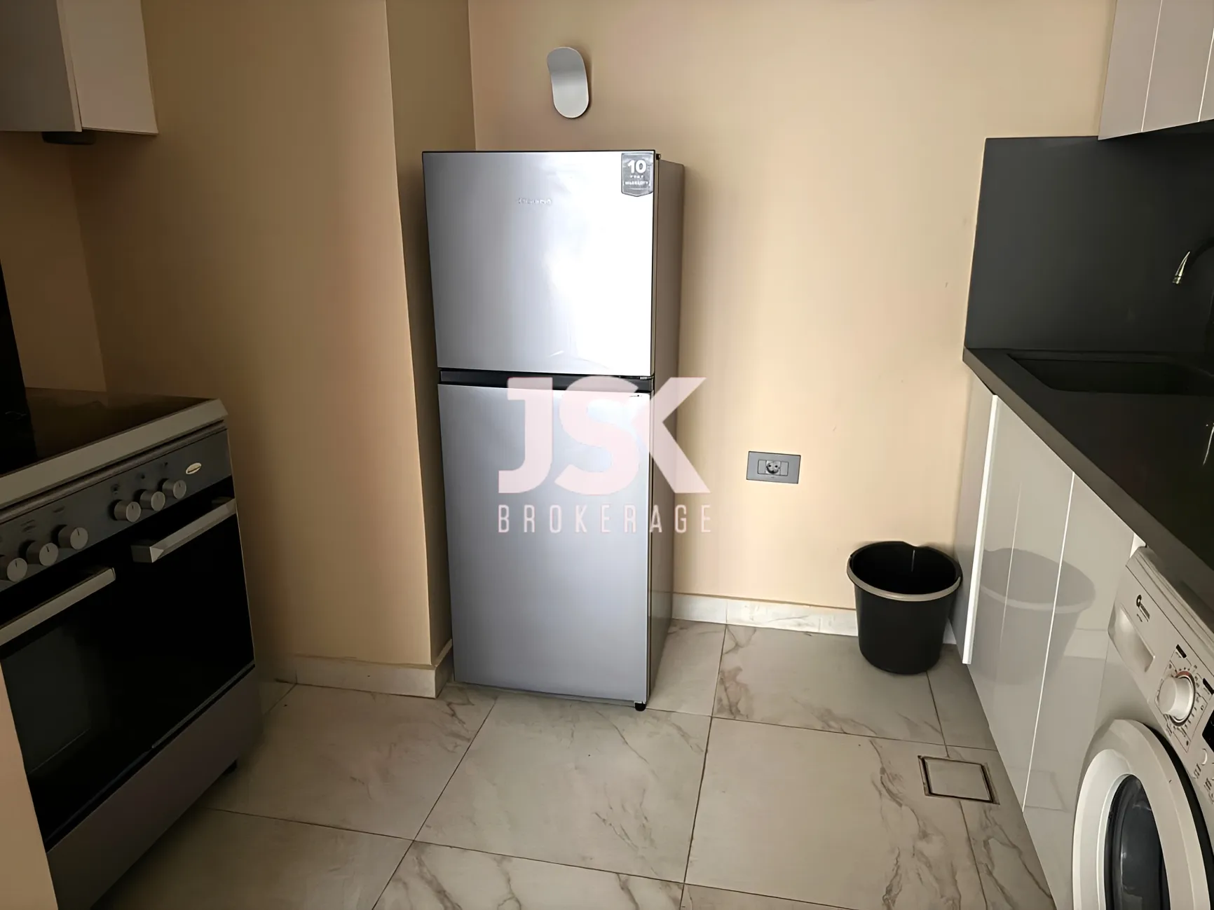 Apartment for rent in Ras, Bayrut, Lebanon - 1 bed, 1 bath