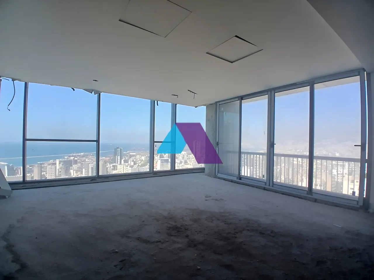 Apartment for Sale in Achrafieh - 2 bed, 4 bath