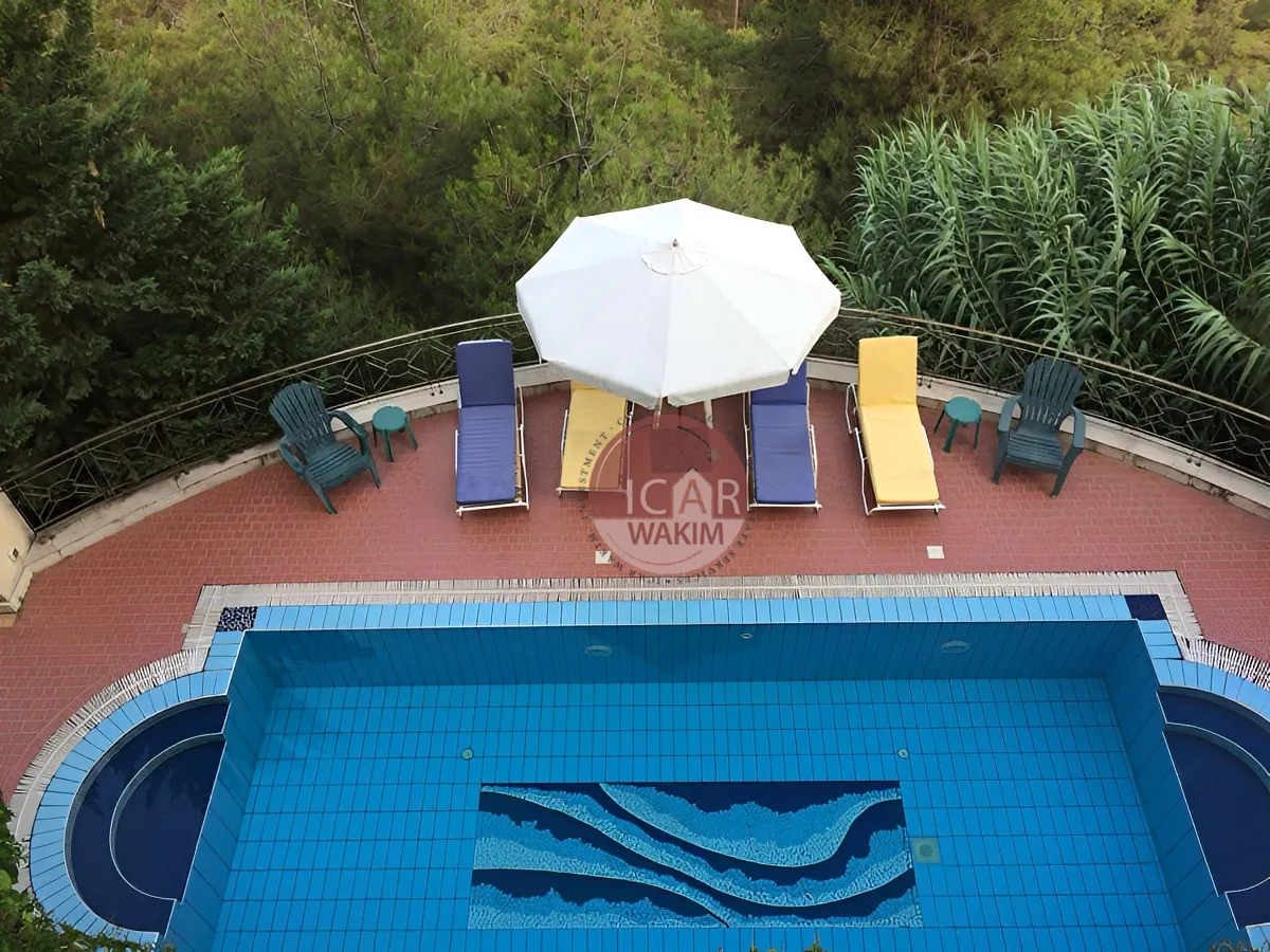 Triplex for Sale in Montiverdi - 4 bed, 5 bath